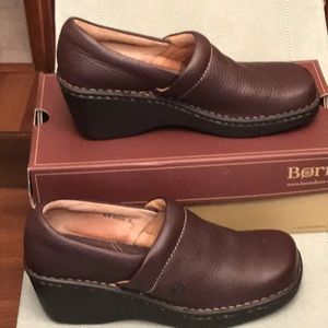Born Toby Duo Clog Wedge Heel Shoe - Mahogany Brown Leather - Women size 9